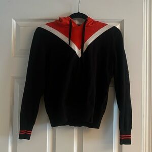 Fitted Sweater w Hoodie